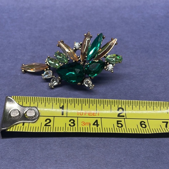 Fashion green crystal Earrings - Picture 4 of 4